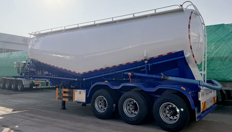 津巴布韦出售干散货罐车拖车