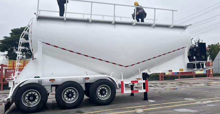 Bulk Cement Tanker Truck for Sale in Senegal