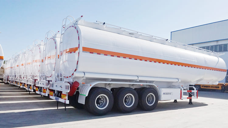 Tri Axle Oil Tanker Semi Trailer for Sale in Burundi